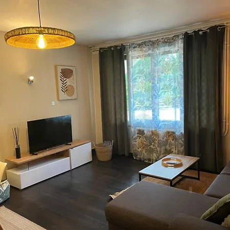 Apartment 4 Pers Avec Jardin & Parking-calme-proche Clermont Royat