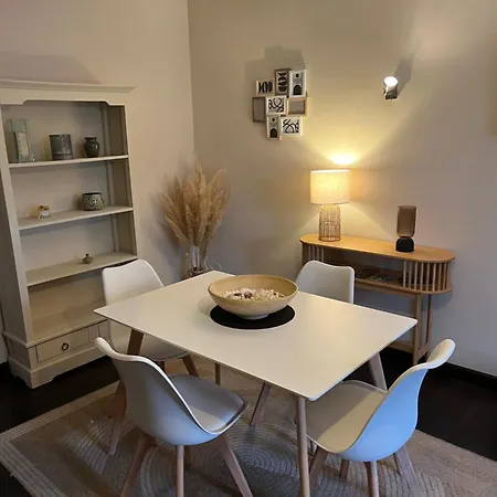 Lavou Apartment *