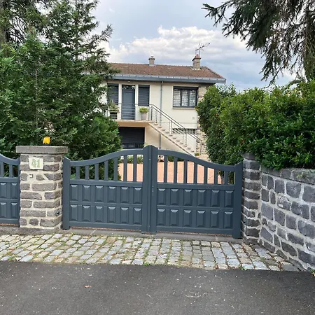 4 Pers Avec Jardin & Parking-calme-proche Clermont 公寓 *